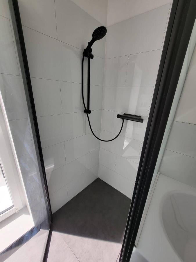 Gemuetliche Dachwohnung Mit Kleiner Oder Grosser Dachterrasse Nebeneinander Wolmirstedt Eksteriør bilde