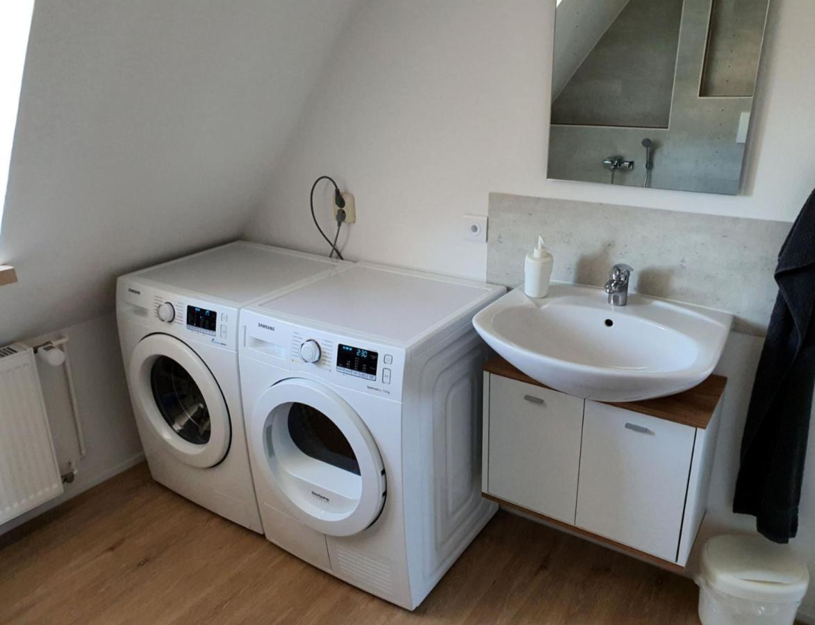 Gemuetliche Dachwohnung Mit Kleiner Oder Grosser Dachterrasse Nebeneinander Wolmirstedt Eksteriør bilde